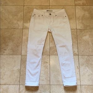 Levi’s White Jeans low rise ankle crop